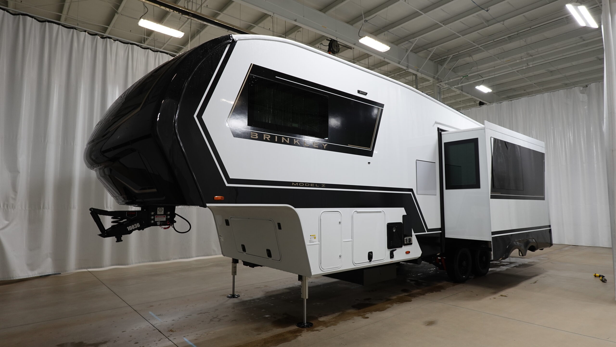 Brinkley Z 2810