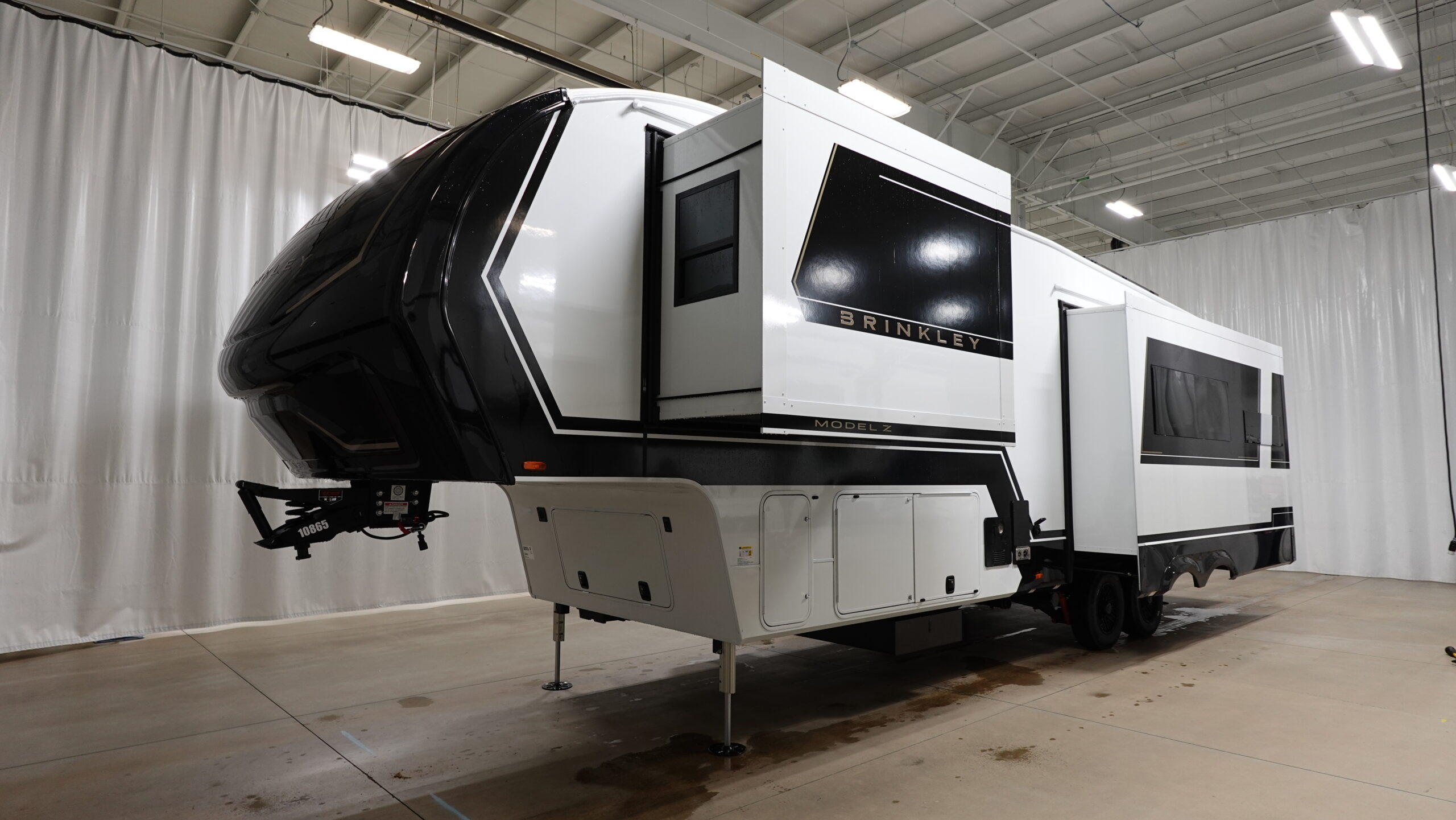 Brinkley Z 3200