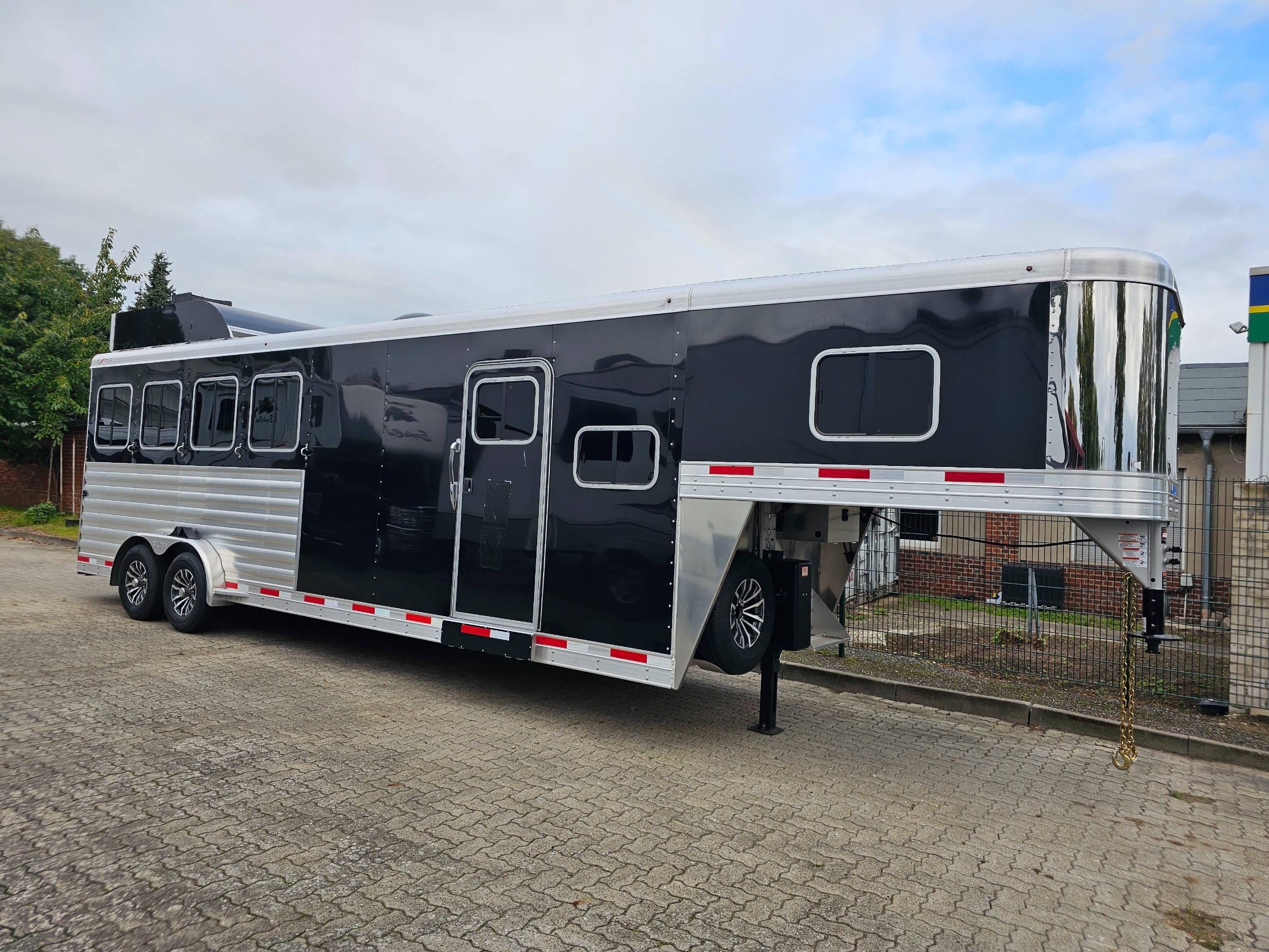 Exiss Pferdetrailer 7408LQ